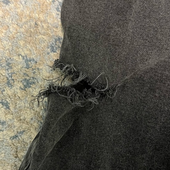 Hollister ripped mom jeans 0S - Picture 4 of 5